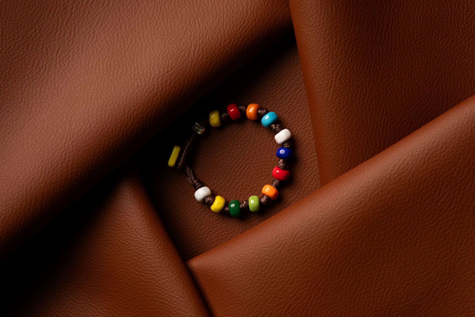 Come pulire i tuoi braccialetti in argento e in corda? | Braccialetti Aua