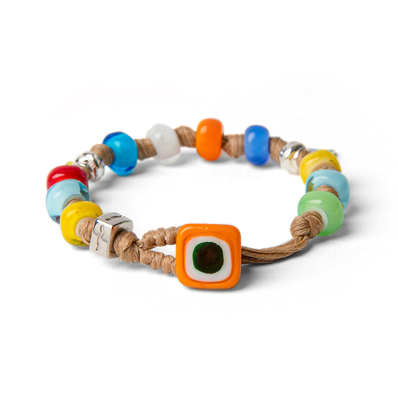 Bracciale Di Colore Arancione Con Perline Di Cartoncino Ondulato Fa A Mano Bracciale Di Colore Arancione Con Perline Di Cartoncino Ondulato Fa A Mano